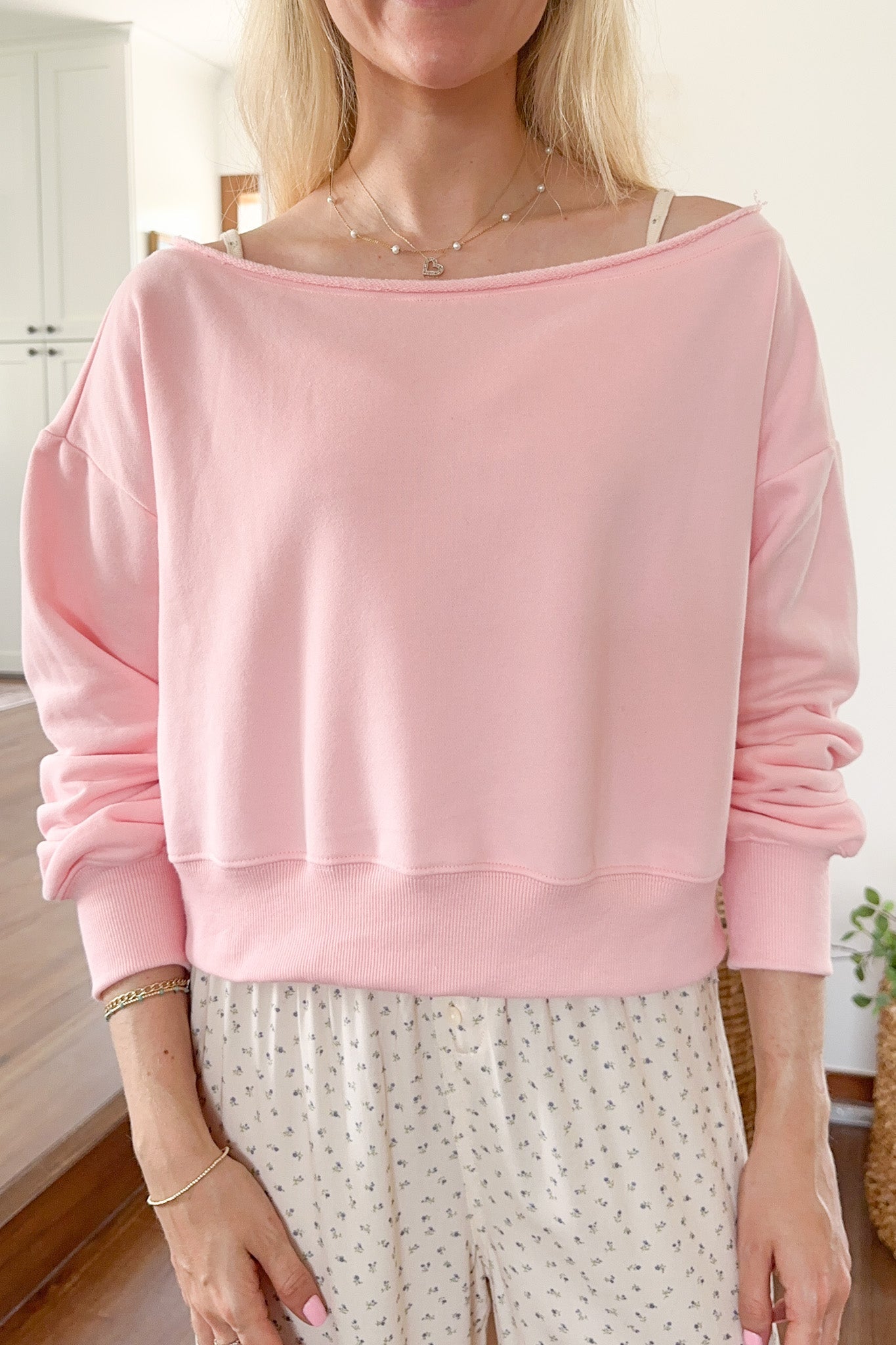 Maddie Pullover Sweatshirt in Ballet Pink - Neutral Ground