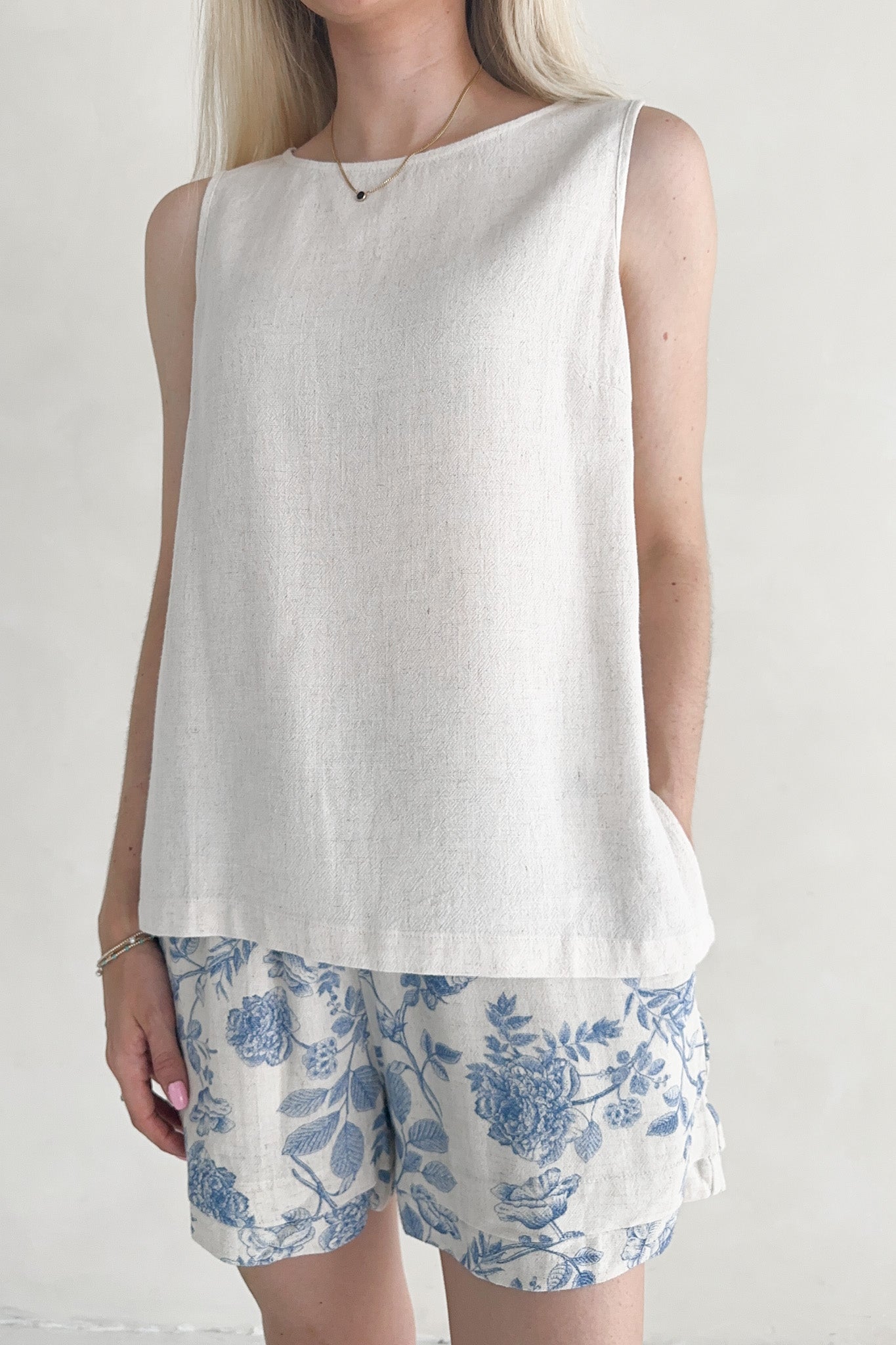 Madison Linen Blend Relaxed Tunic Tank in Natural - Neutral Ground