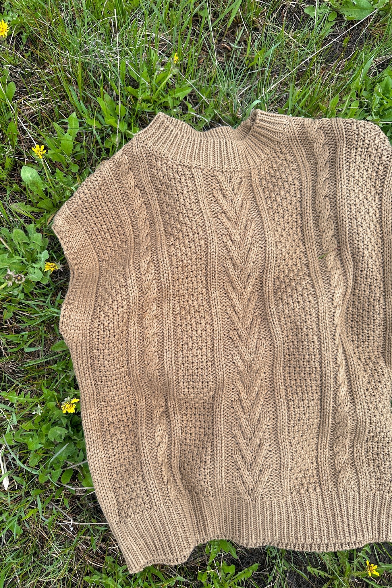 Marina Sleeveless Cable Knit Sweater Top - Neutral Ground