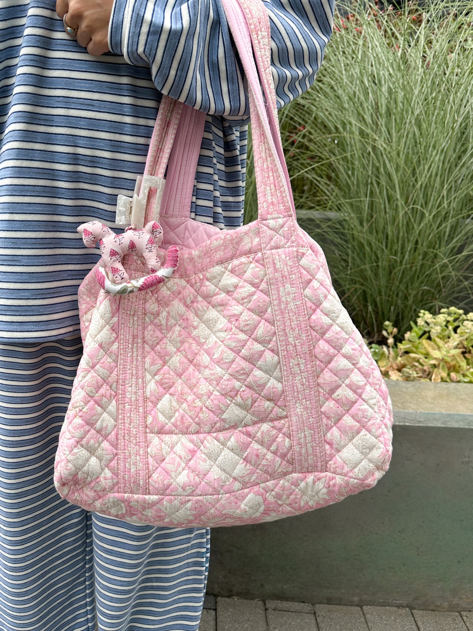 Market Quilted Tote Bag in Baby Pink and White - Neutral Ground