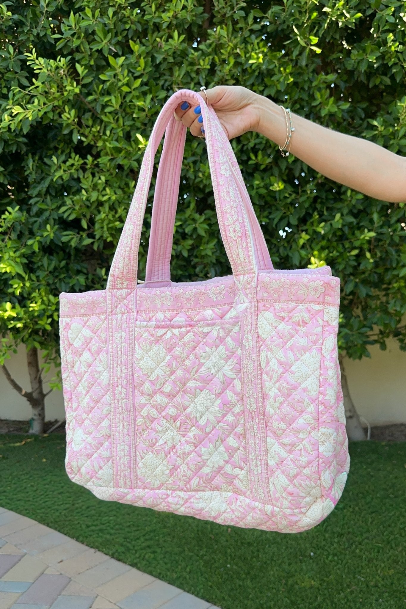 Market Quilted Tote Bag in Baby Pink and White - Neutral Ground