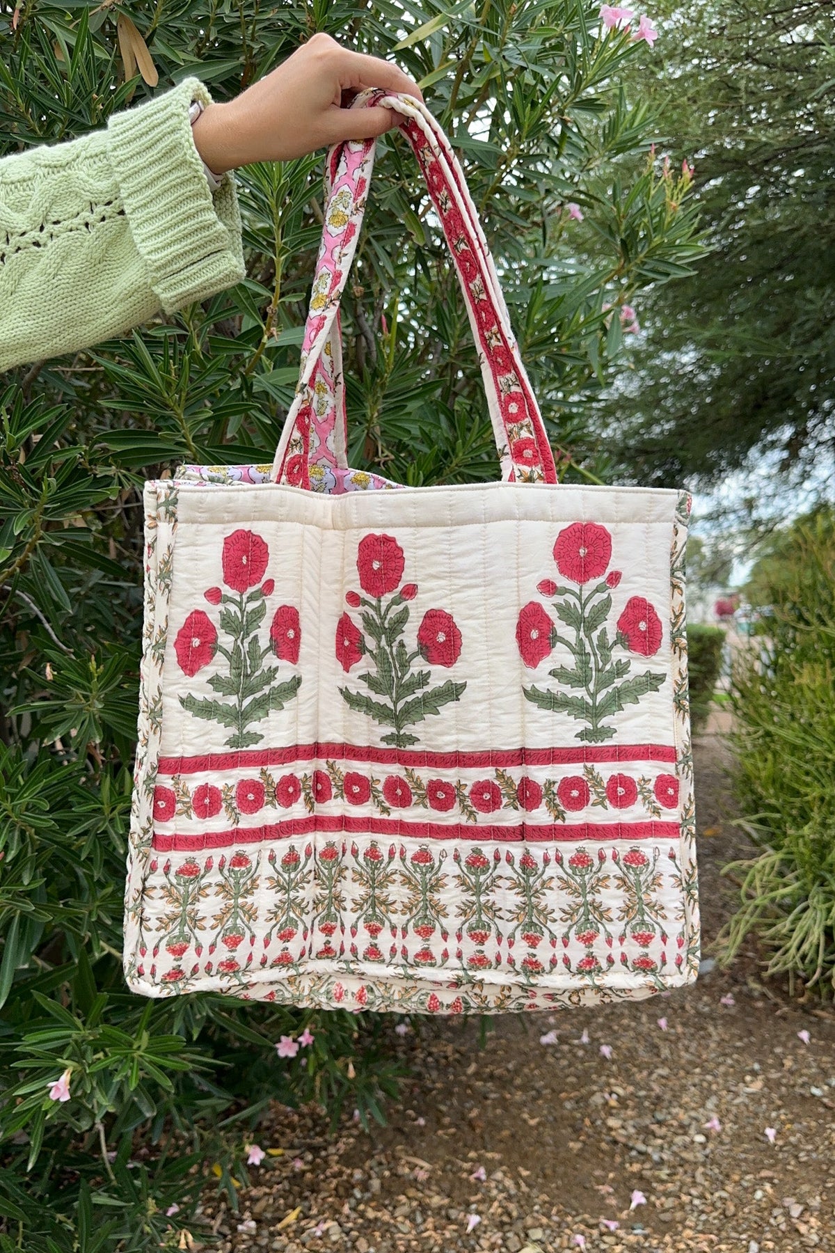 Maxi Market Quilted Tote Bag in Cream and Red - Neutral Ground