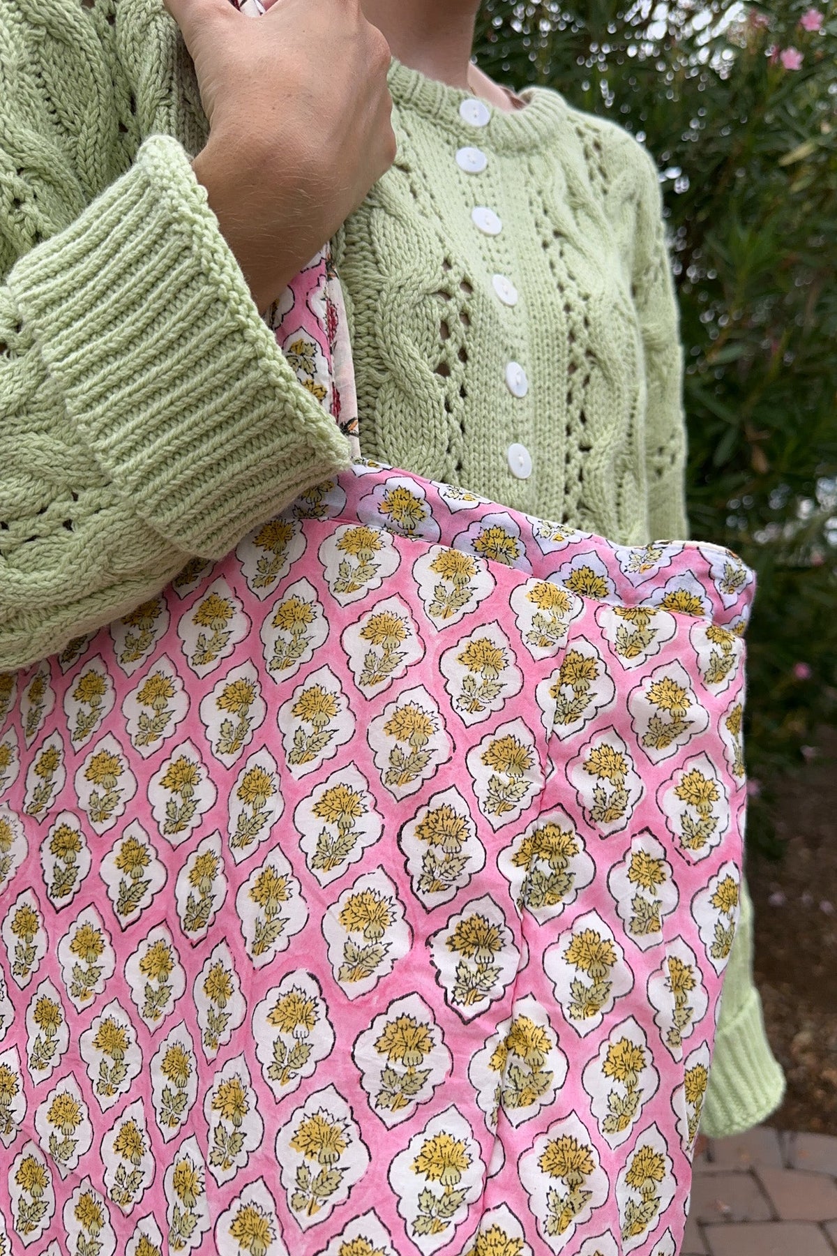 Maxi Market Quilted Tote Bag in Cream and Red - Neutral Ground