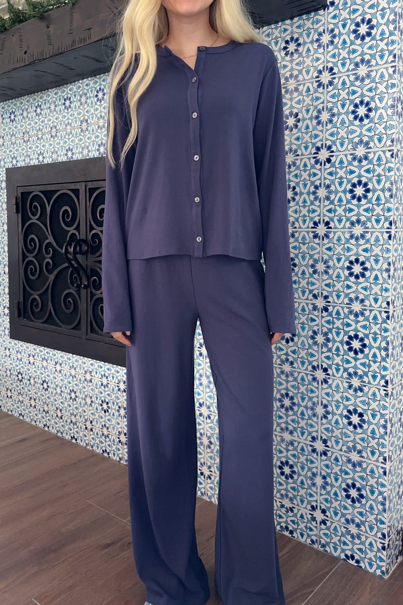 Meet Me There Lounge Top - Neutral Ground