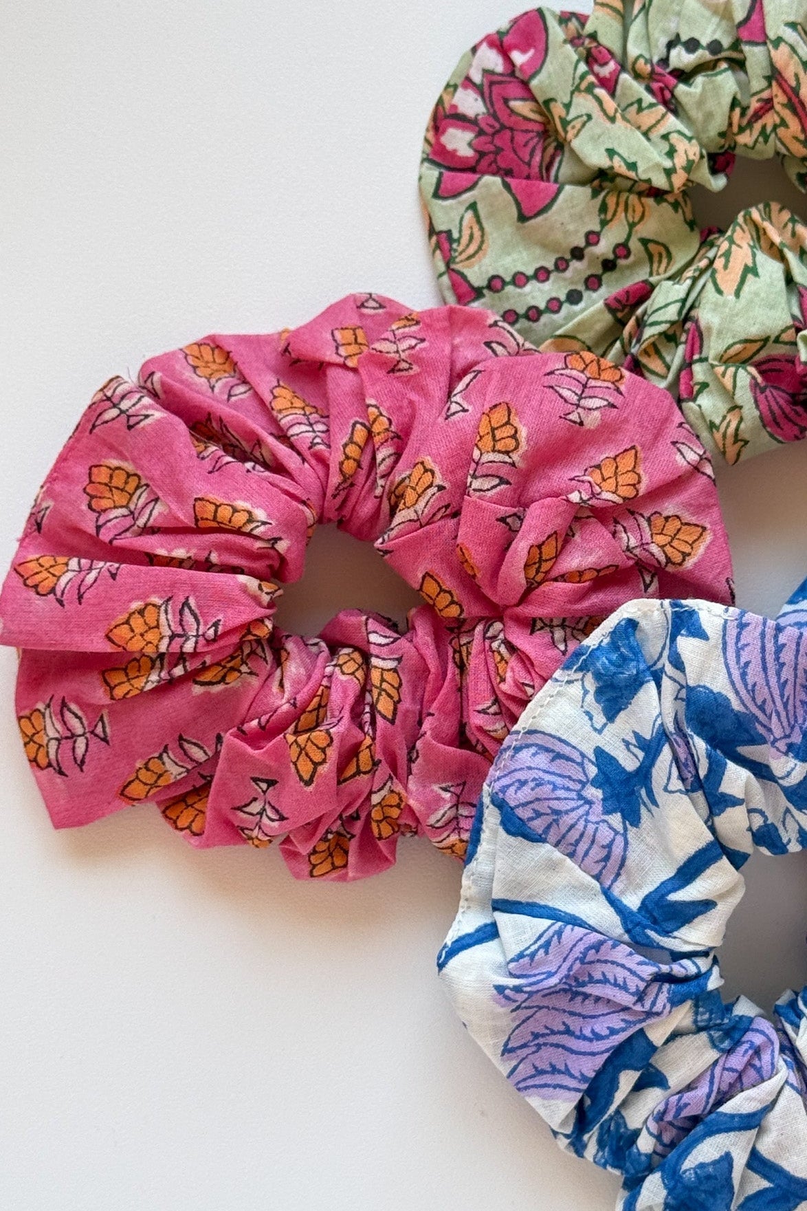 Monroe Ditsy Floral Cotton Scrunchie in Pink and Orange - Neutral Ground
