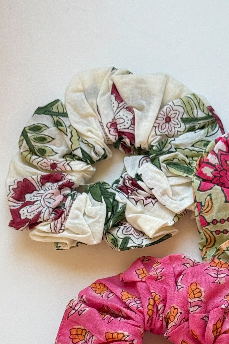 Monroe Floral Cotton Scrunchie in Ivory - Neutral Ground