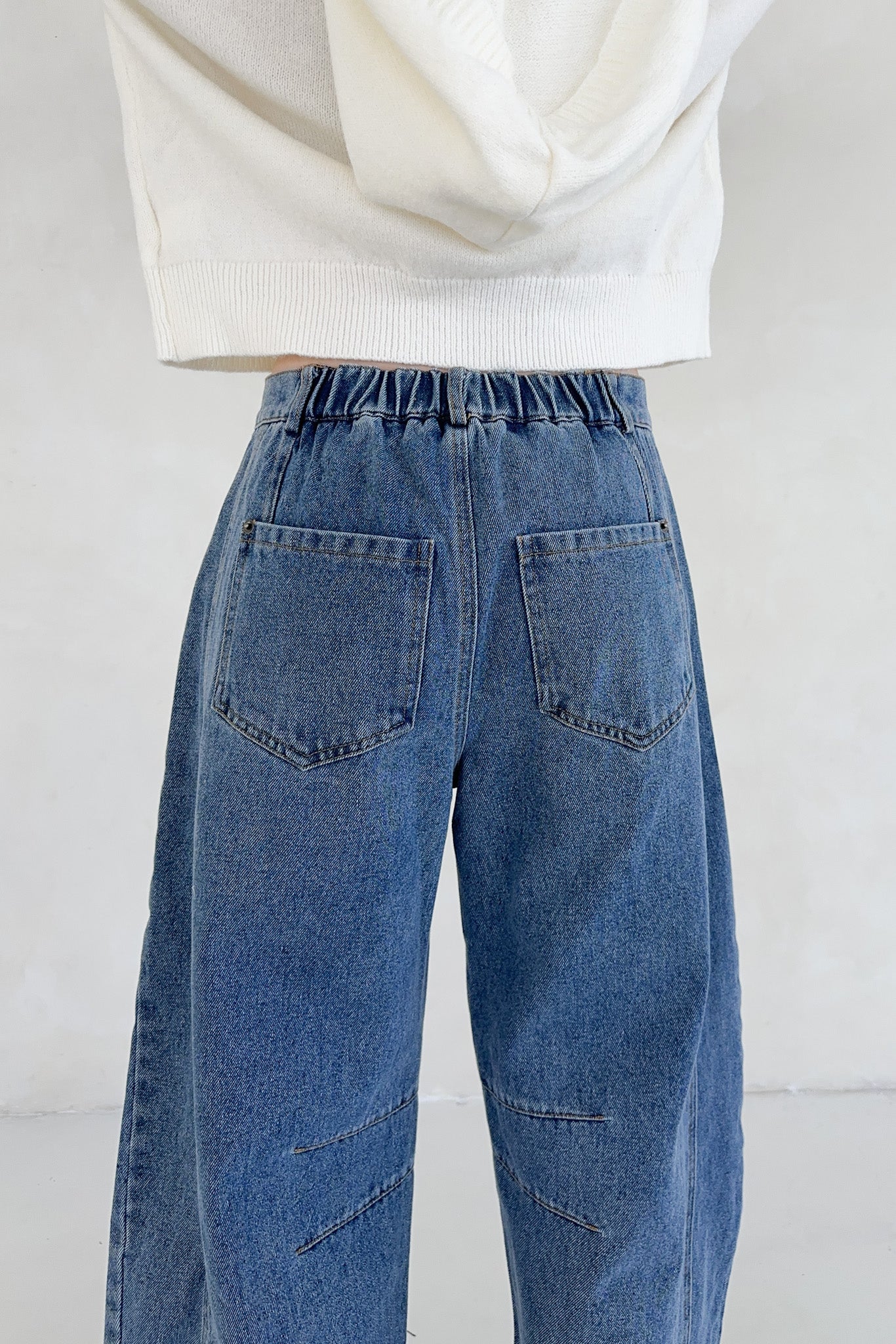 Nora Lightweight Cotton Denim Barrel Jeans - Neutral Ground