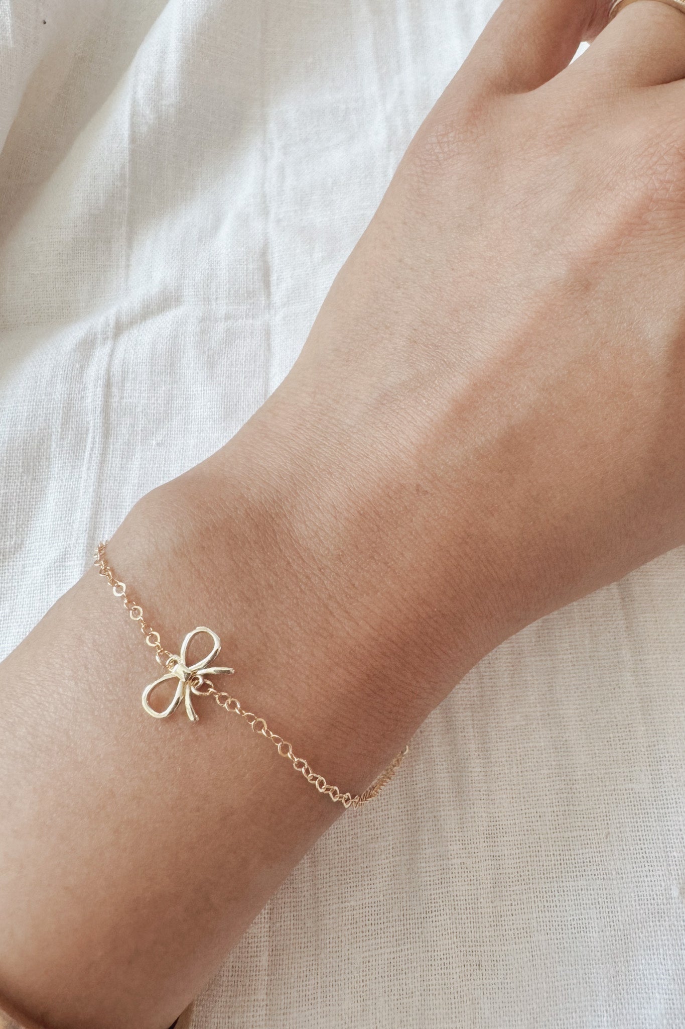 Olivia Dainty Ribbon Bracelet - Neutral Ground