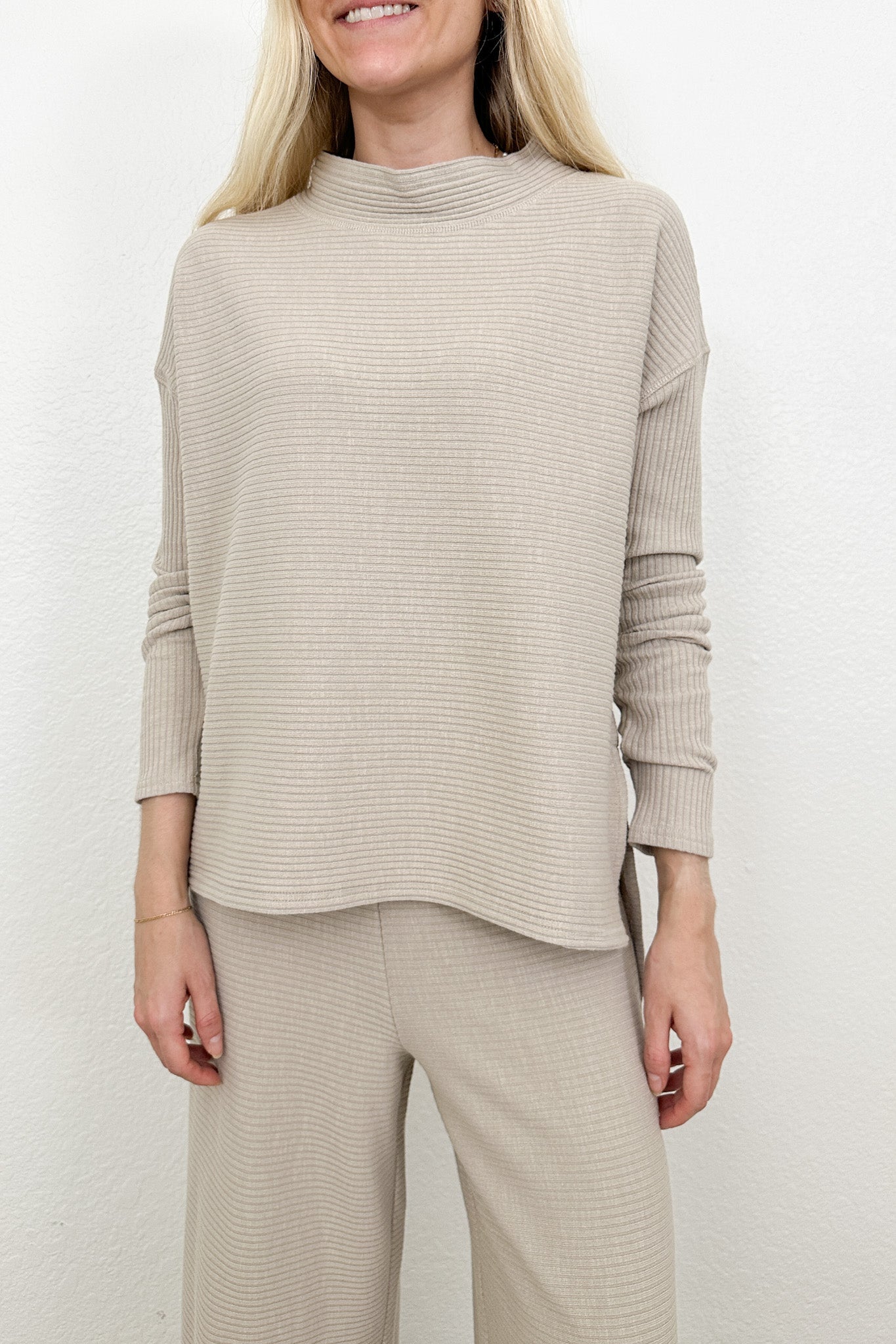 Remi Ribbed High Low Top - Neutral Ground