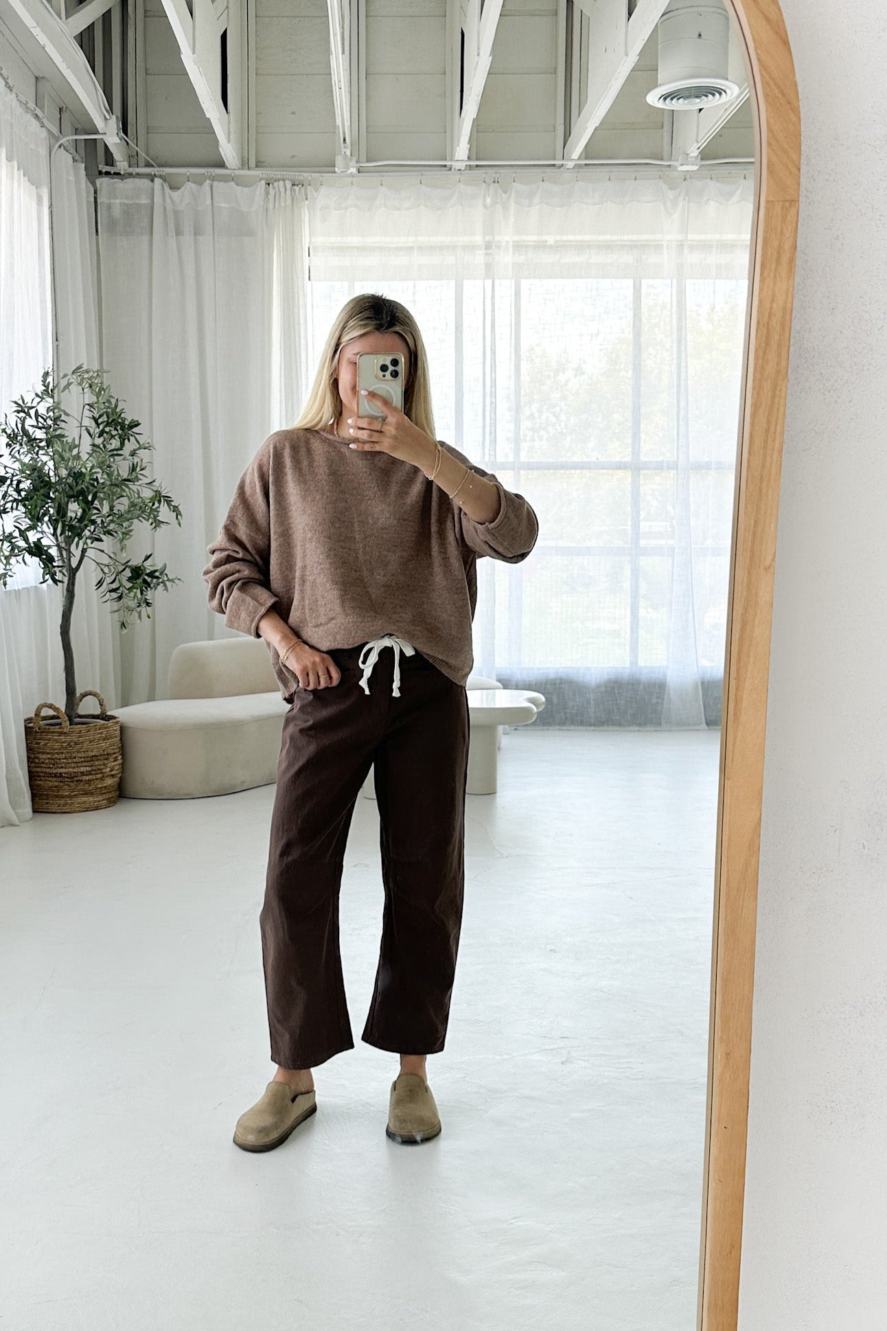 Samantha Eyelet Detail Cotton Barrel Jeans - Neutral Ground