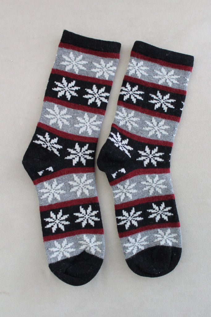 Snowflake Faire Isle Cashmere Blend Crew Socks in Black - Neutral Ground