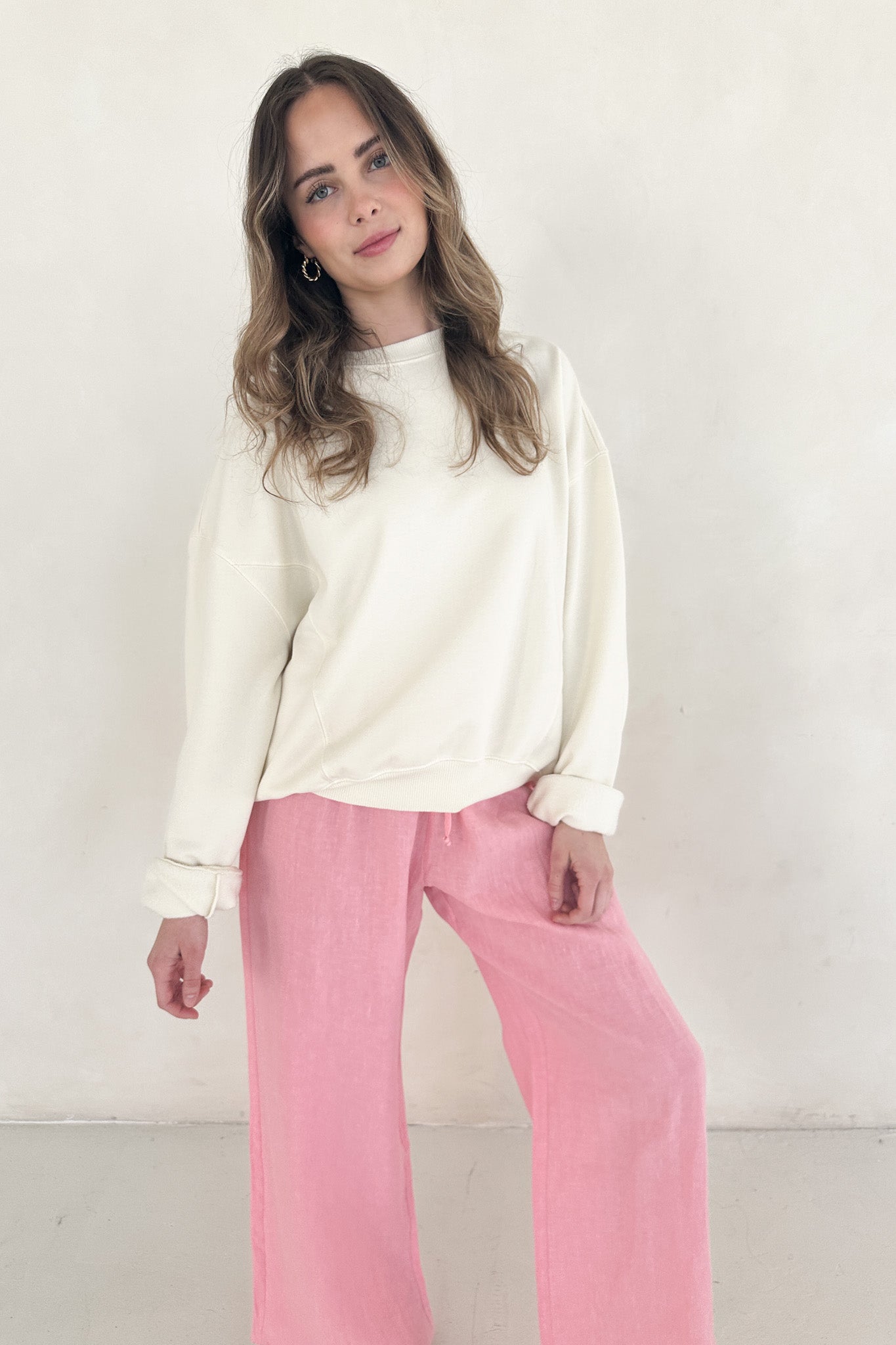 Sundays Pigment Washed Sweatshirt in Vanilla - Neutral Ground