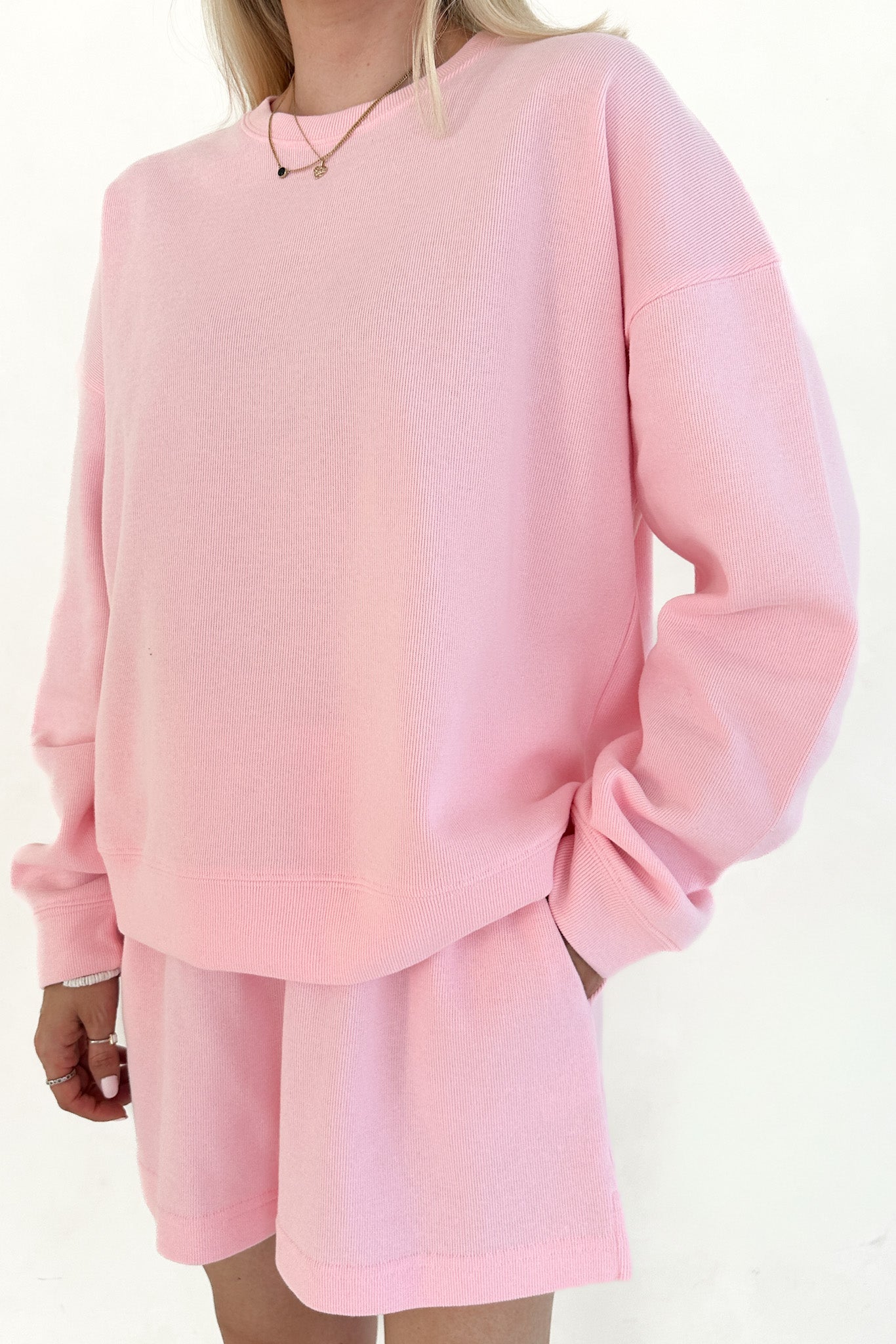 Sunkissed Slouchy Pullover Top in Hibiscus l Neutral Ground