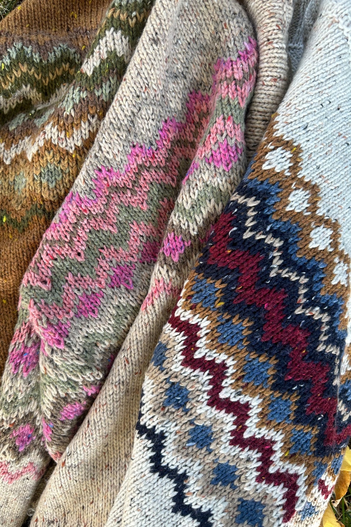 The Highlands Fair Isle Pullover Sweater in Maroon & Blue - Neutral Ground