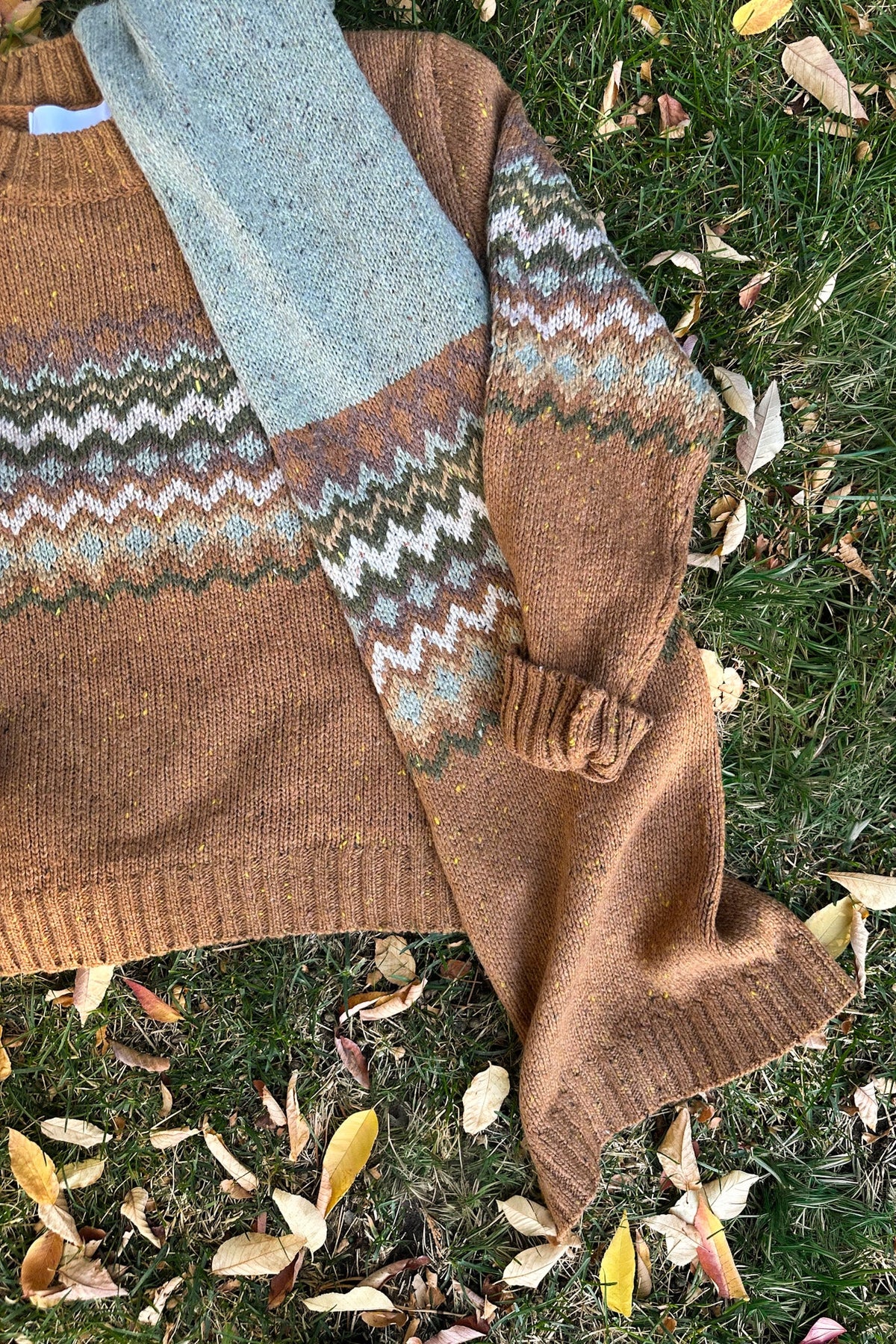 The Highlands Fair Isle Pullover Sweater in Rust & Olive - Neutral Ground