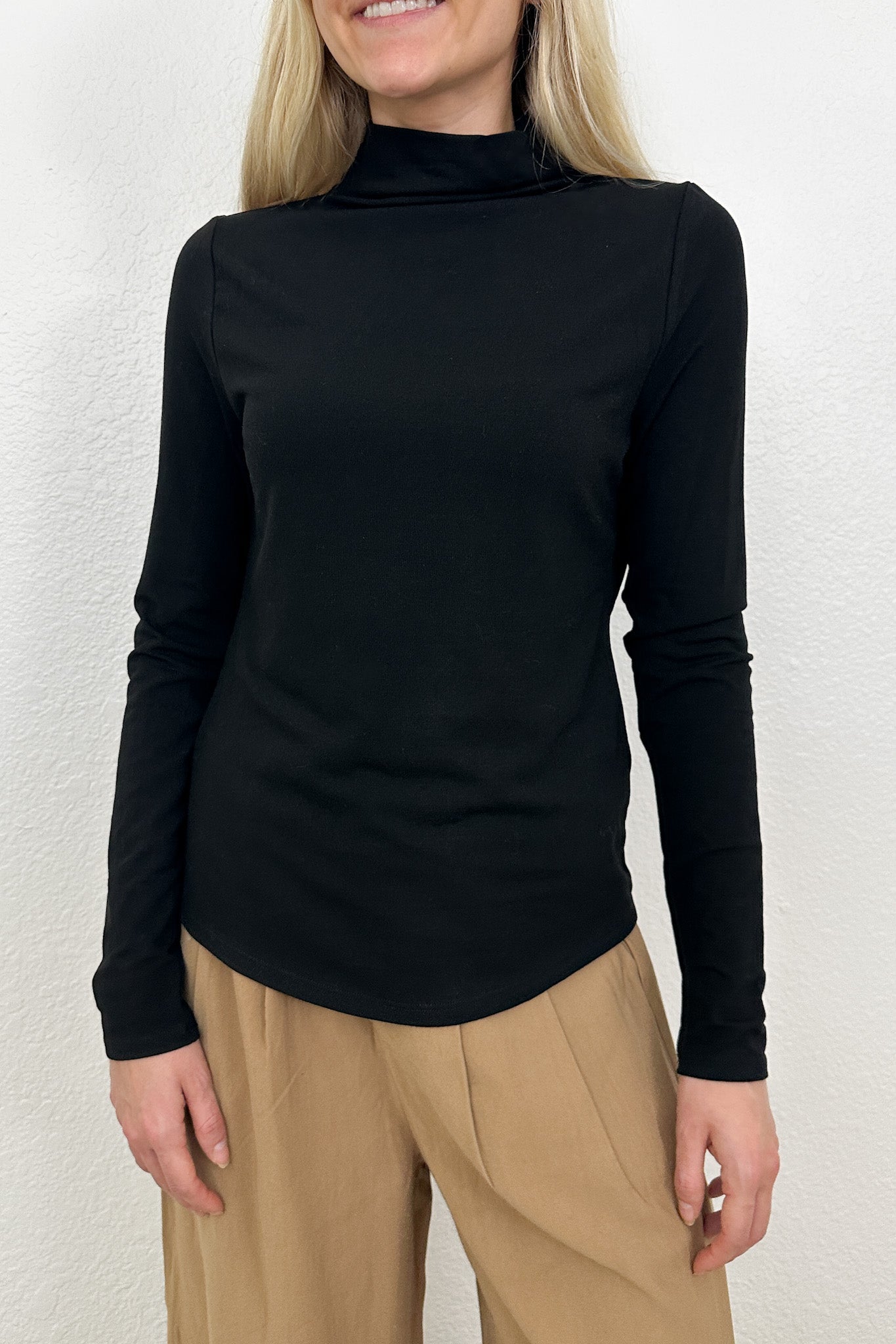 The Perfect Layering Top - Neutral Ground