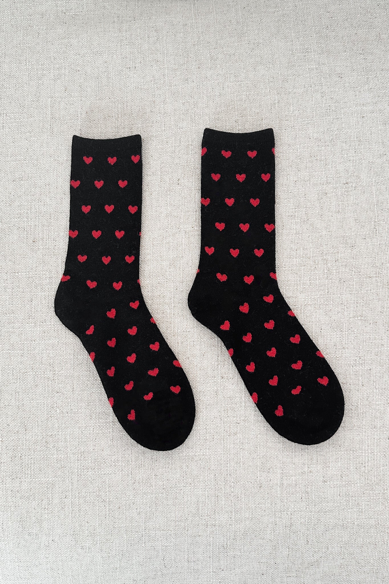 Tiny Heart Cashmere Blend Crew Socks in Black and Red - Neutral Ground