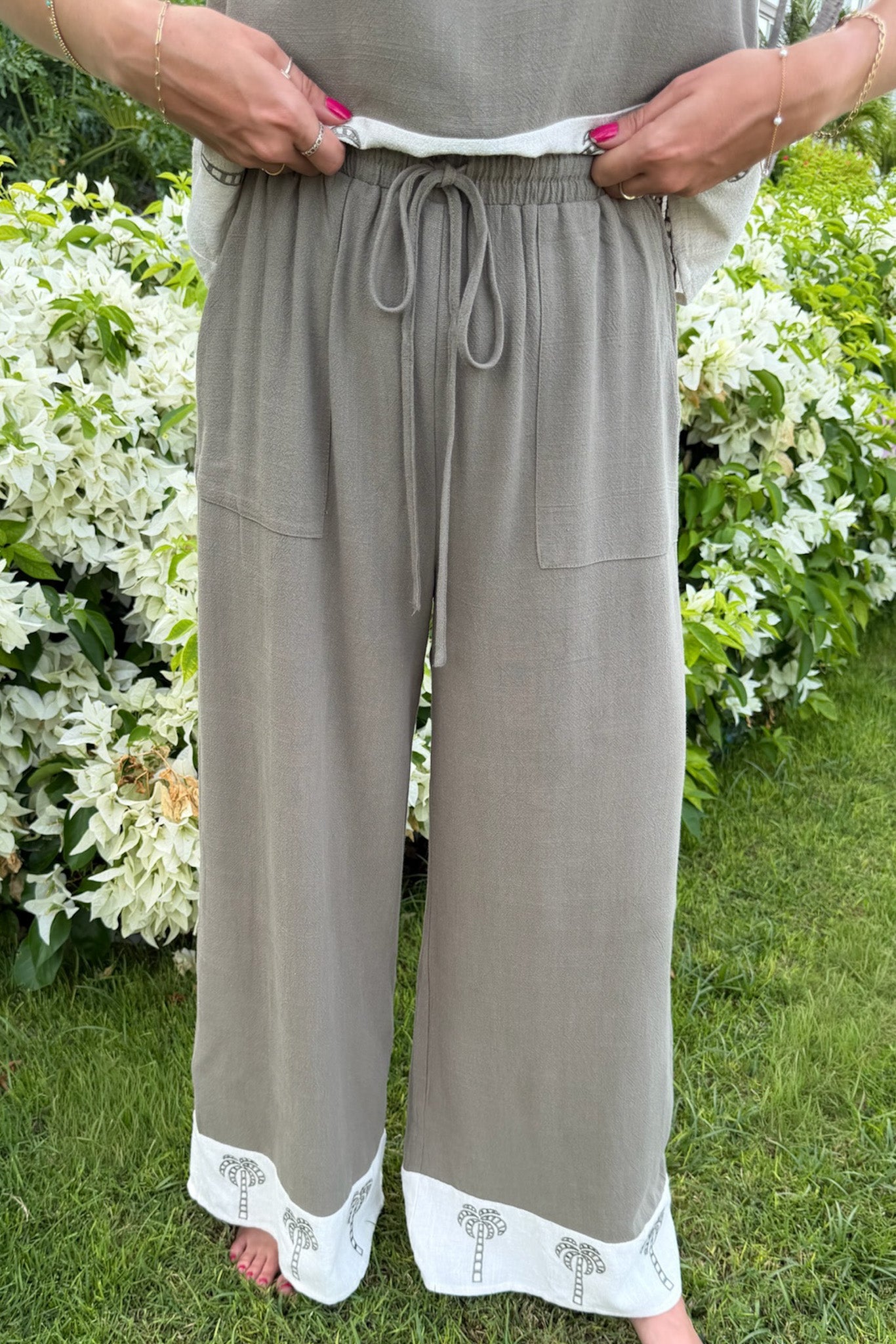 Villa Embroidered Linen Blend Wide Leg Pants - Neutral Ground