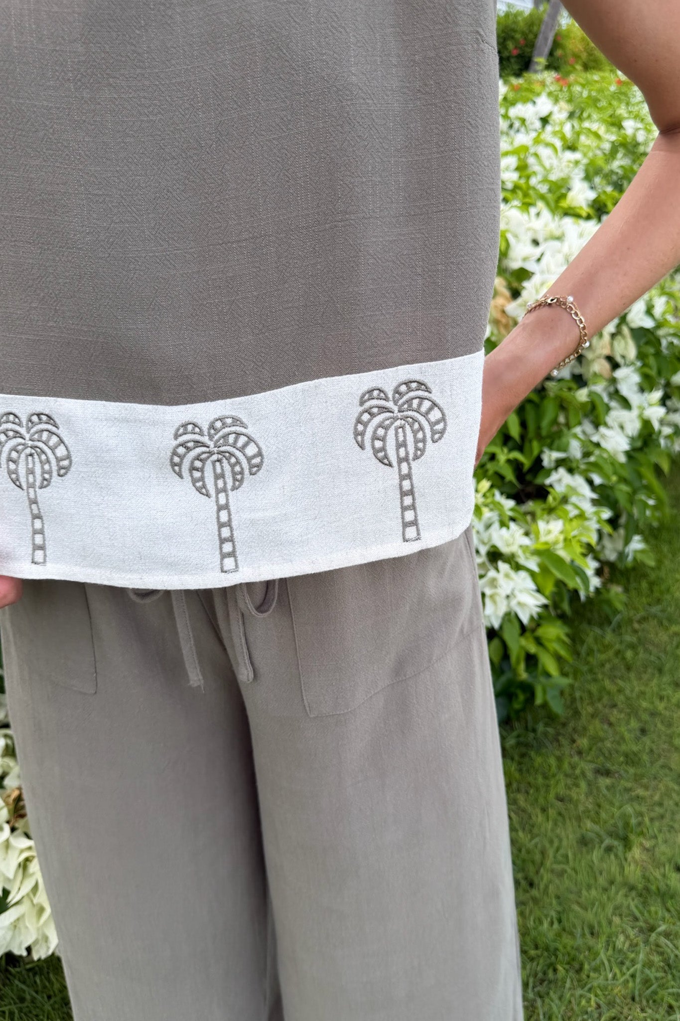 Villa Linen Blend Embroidered Sleeveless Top - Neutral Ground