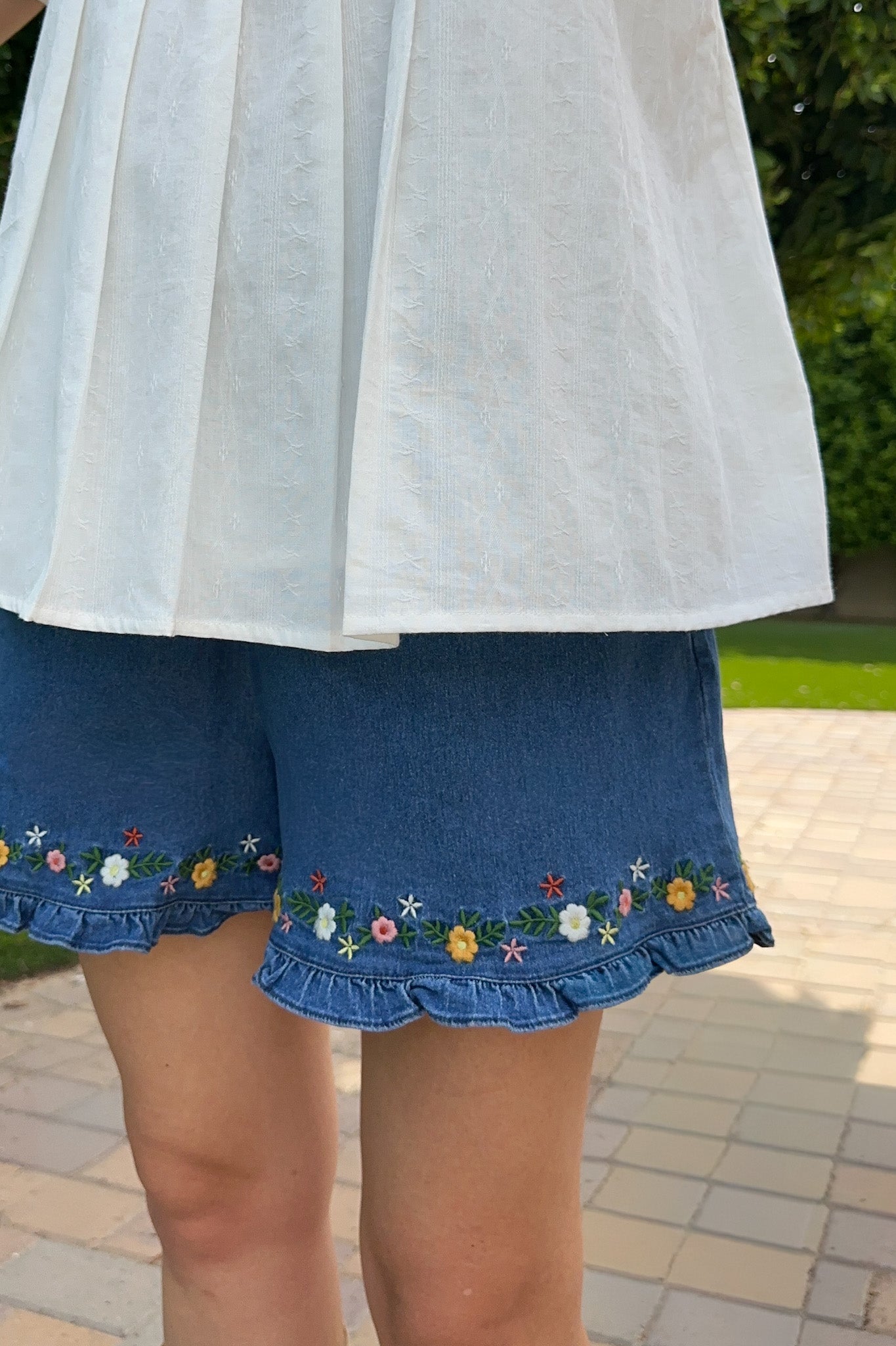 Wild flower Floral Embroidered Ruffle Denim Shorts - Neutral Ground