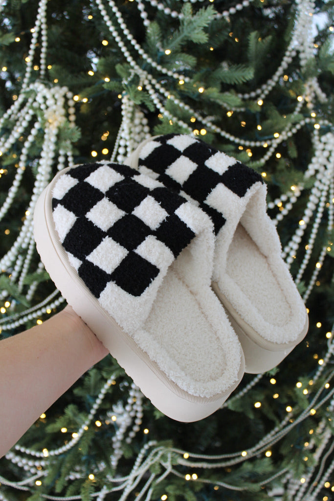 Willow Checkered Mule Slipper in Black - Neutral Ground