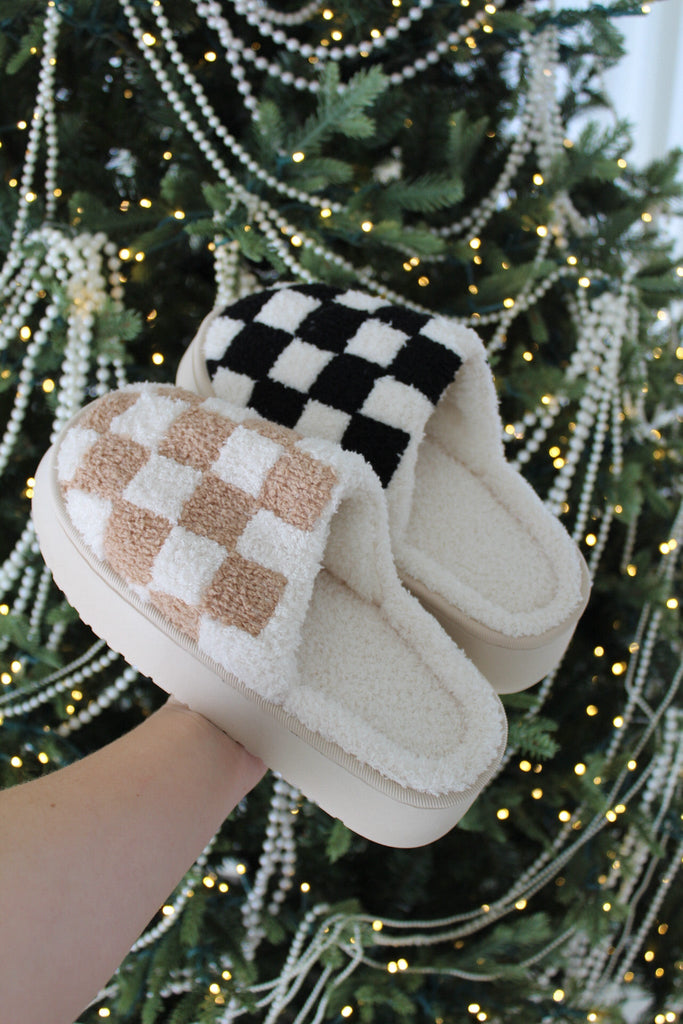 Willow Checkered Mule Slipper in Black - Neutral Ground