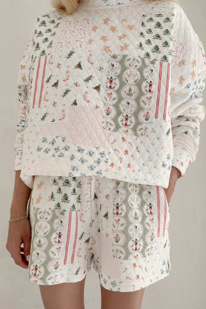 Wonderland Quilted Holiday Shorts - Neutral Ground