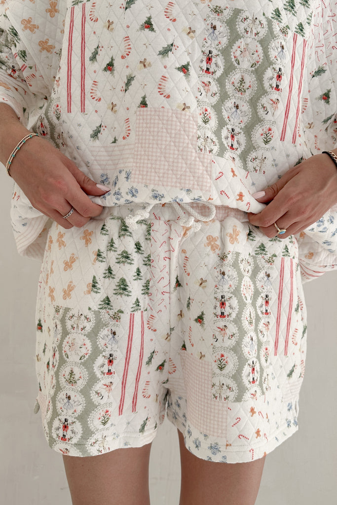 Wonderland Quilted Holiday Shorts - Neutral Ground