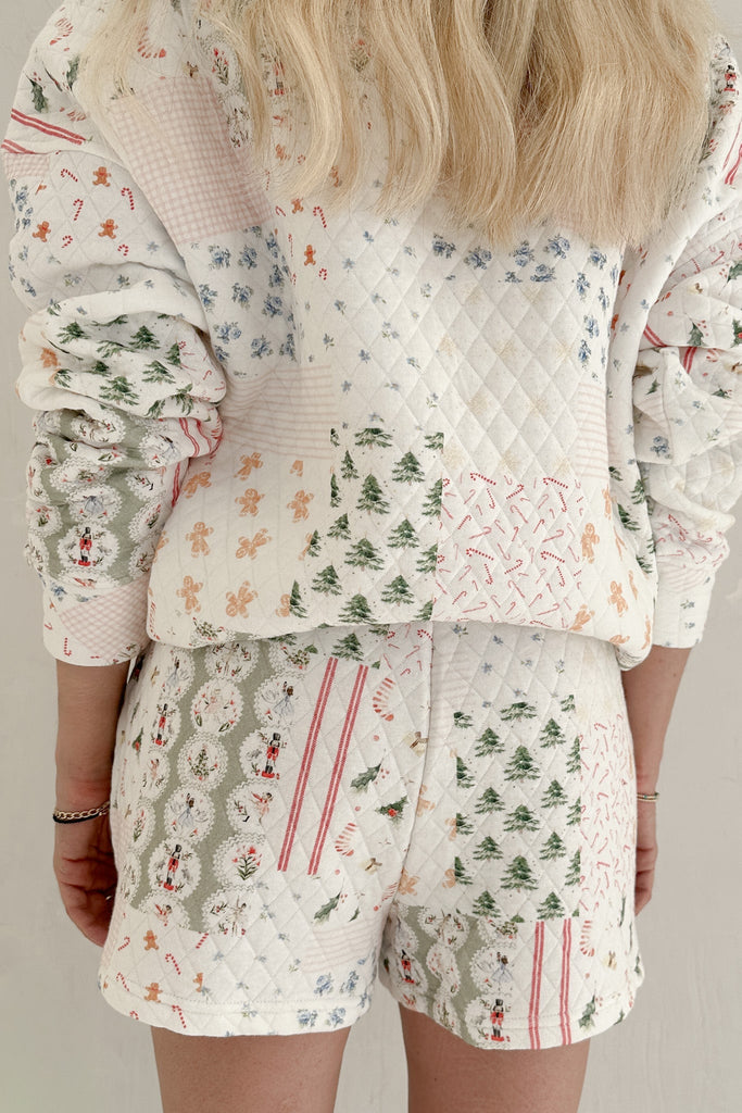 Wonderland Quilted Holiday Shorts - Neutral Ground